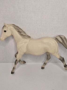 Breyer #710294 Spirit Of The East Alabaster Running Mare 1994 J C Penney